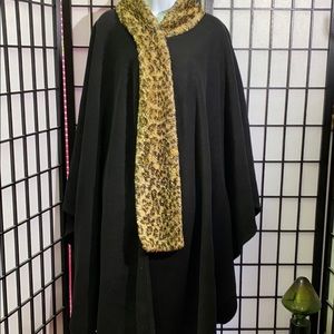 💋Cape/Poncho With faux fur wrap💋one size